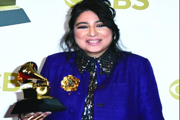 Grammy winner Arooj Aftab is set to take over BBC Proms | The Express Tribune