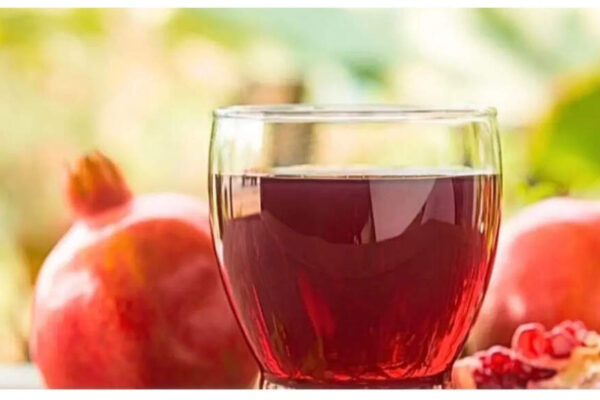 Drinking just one cup of Pomegranate juice everyday can prevent heart blockage – Times of India