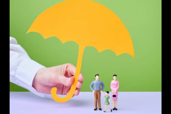 Insurance Claims: What Happens If Both The Policyholder And Nominee Die? News18