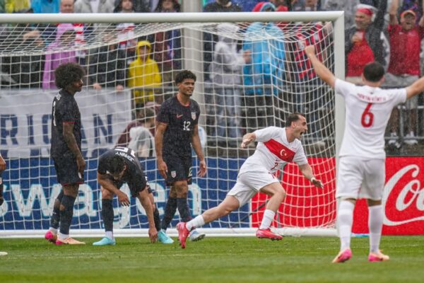 USMNT loses 3rd straight in friendly with Turkey Copy Link