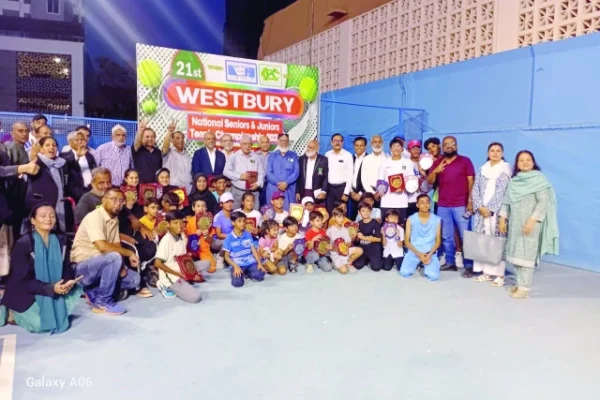 winners and runners up players seen with chief guest rasheed jan mohammad sta officials and guests after the finals of kc westbury tennis on friday photo sta