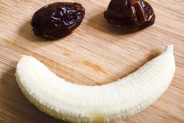 Bananas or dates? The healthier snack choice for managing blood sugar and gut health | – Times of India