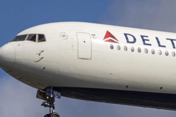 Delta flight forced to hit brakes before takeoff in Mexico City as another jet lands on same runway