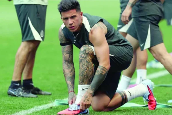 Fernandez warns about ‘dangerous’ heat | The Express Tribune chelsea s enzo fernandez during training ahead of fifa club world cup photo reuters