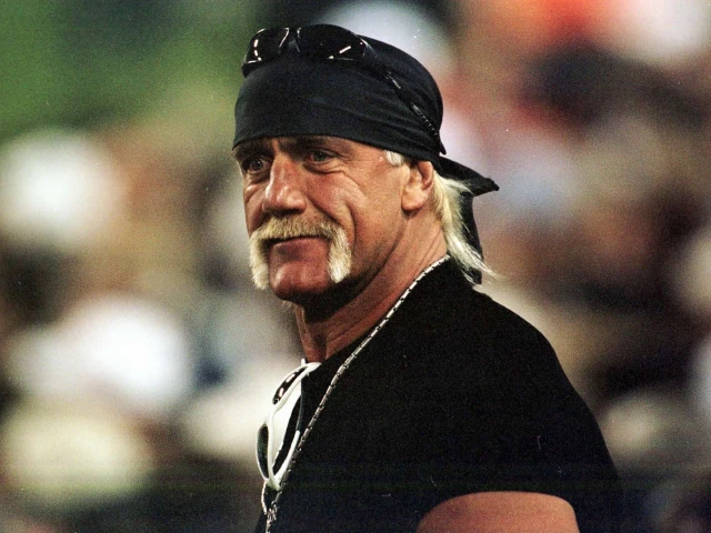 internet erupts with tributes as hulk hogan leaves the ring for good