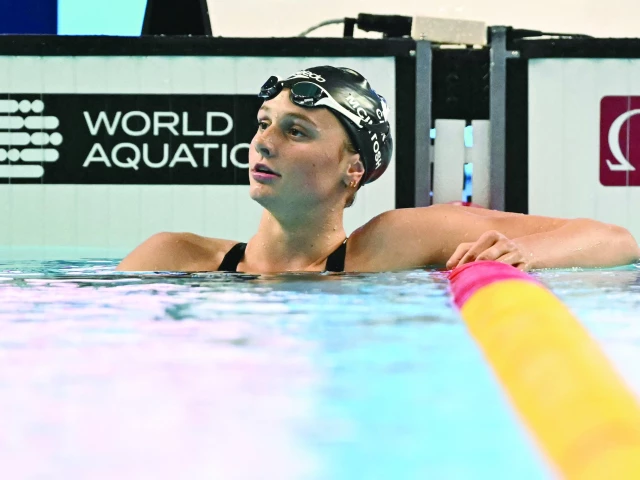 canada s summer mcintosh reacts after a semi final of the women s 200m individual medley swimming event during the 2025 world aquatics championships in singapore photo afp