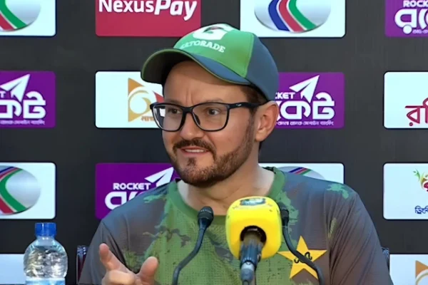 Mike Hesson labels Mirpur pitch unacceptable after Pakistan’s defeat | The Express Tribune tribune