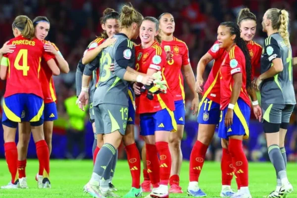 spain s catalina coll and ona batlle celebrate after their euro 2025 semifinal win against switzerland photo reuters