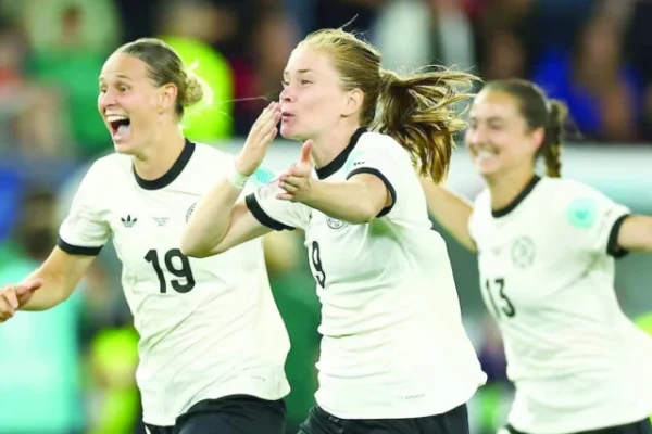 germany s sjoeke nusken and klara buhl celebrate after winning the penalty shootout at euro 2025 against france photo reuters