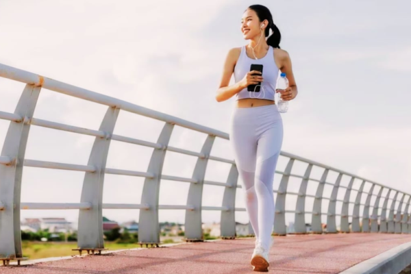 The Japanese 15-Minute After-Meal Stroll: A Simple Habit Backed By Science News18