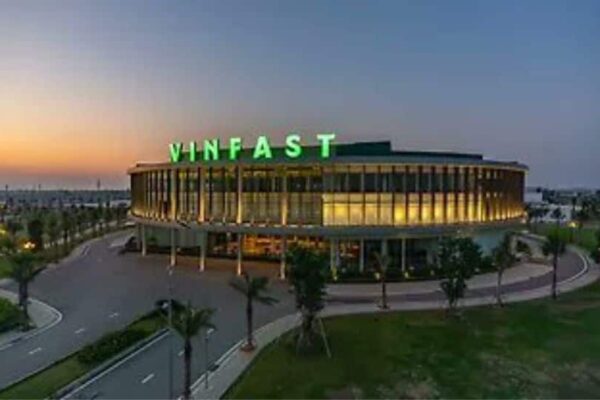 Vietnam’s VinFast Enters India with First EV Showroom In Gujarat, Plans 35 Outlets By Year-End