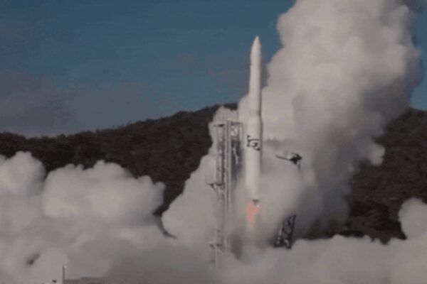 Watch: Australia’s first attempt to launch home-made rocket goes up in smoke; comes down 14 seconds after lift-off – The Times of India