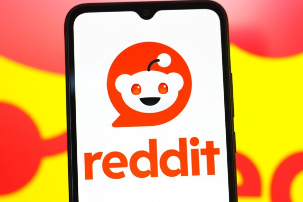 Stocks making the biggest moves midday: Apple, Amazon, Monolithic Power, Reddit and more