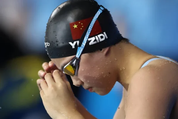 Yu Zidi, 12, becomes youngest-ever medallist at World Aquatics Championships | The Express Tribune yu zidi 12 becomes youngest ever medallist at world aquatics championships