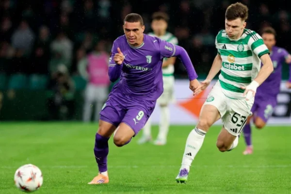barga s amine el ouazzani in action with celtic s kieran tierney photo reuters