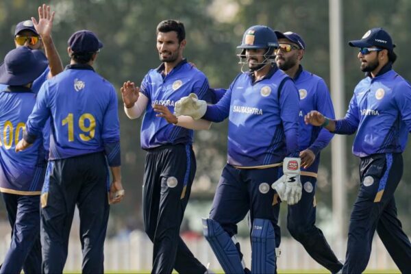 After Dating Over 400 Men In Two Years, Woman Reveals Why Height Filters Backfire