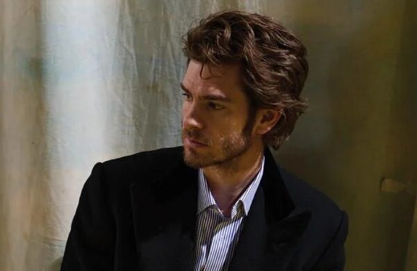 Andrew Garfield debuts new hairdo