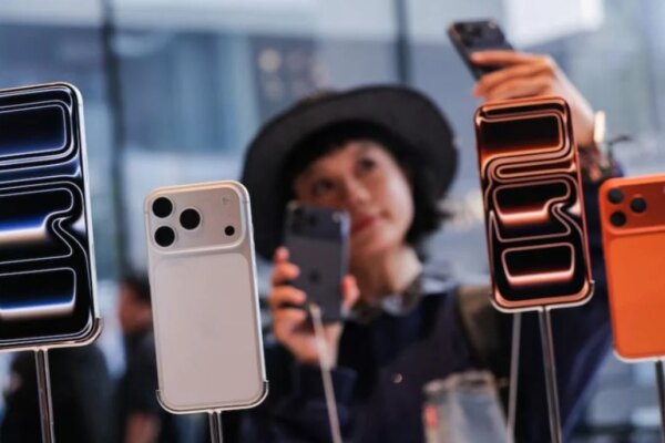 Apple tops global smartphone market in 2025, says report