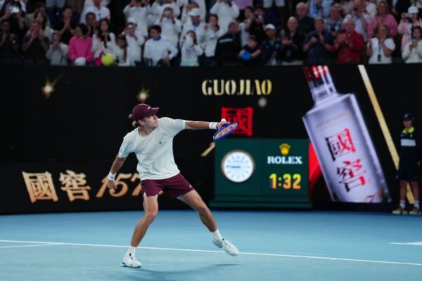 Australian Open as it happened: Alex de Minaur cruises into quarters; Ukraine's Oliynykova targets Sabalenka again