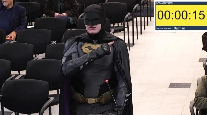 'Batman' confronts city over ICE Super Bowl plan