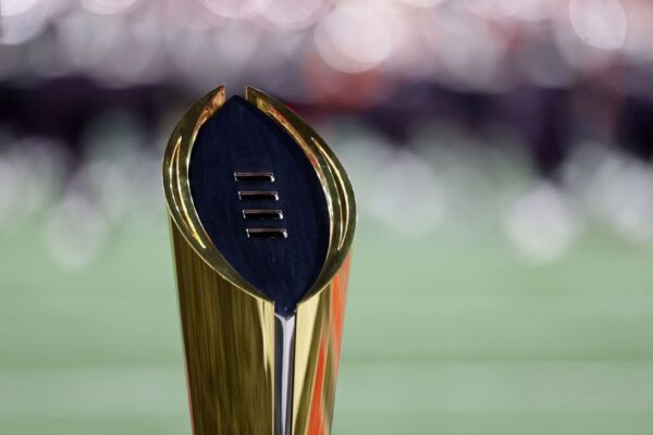 Big Ten, SEC still deadlocked on College Football Playoff format