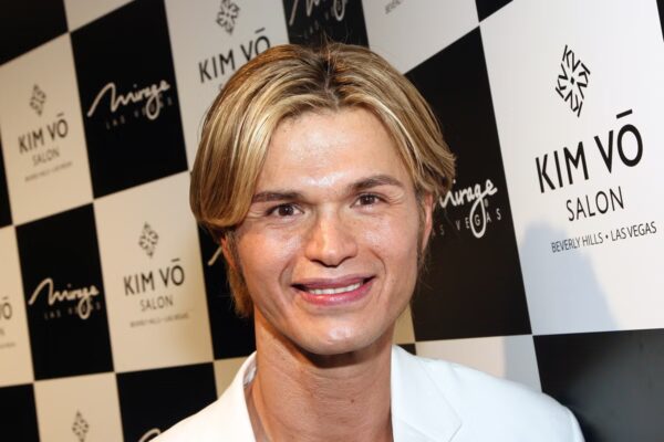 Celebrity hairstylist dies at 55