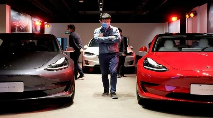 Elon Musk drops Tesla Autopilot feature in US to promote FSD subscriptions