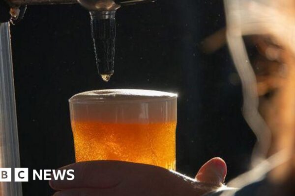 Growing number of adults avoid booze, NHS survey suggests