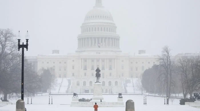 Historic winter storm kills at least 10 across US