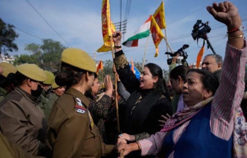 India Shuts Down Medical College in Kashmir Amid Protests Over Muslim Students’ Admissions - SUCH TV