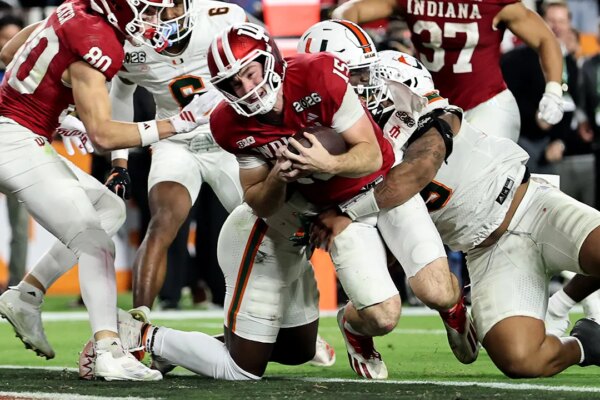 Indiana's Fernando Mendoza reflects on incredible diving TD: 'I'd die for my team'