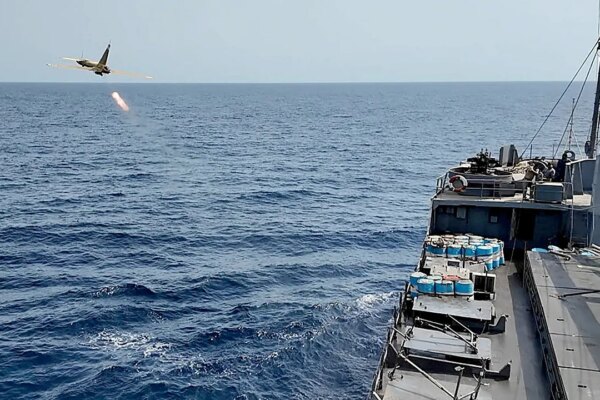 Iranian drone swarms pose 'credible threat' to USS Abraham Lincoln carrier group, defense expert says