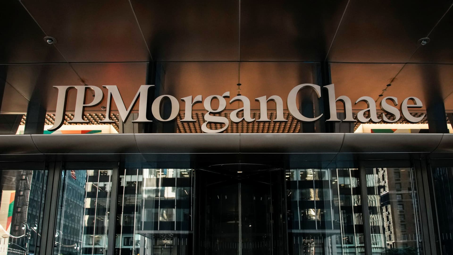 JPMorgan Chase says banks could fight Trump credit card rate cap: 'Everything's on the table'