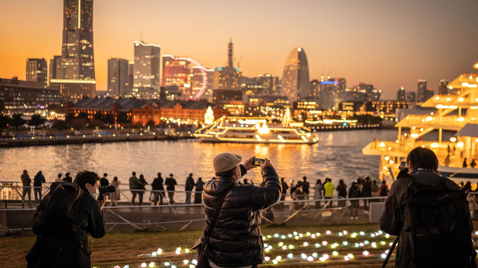 Japanese stocks open at record highs as expectations of snap poll rise