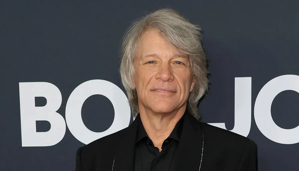 Jon Bon Jovi joins the viral 2016 throwback trend with nostalgic photos