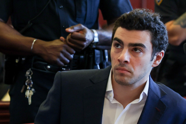 Judge orders Altoona cop to court as Mangione hopes to have backpack search tossed