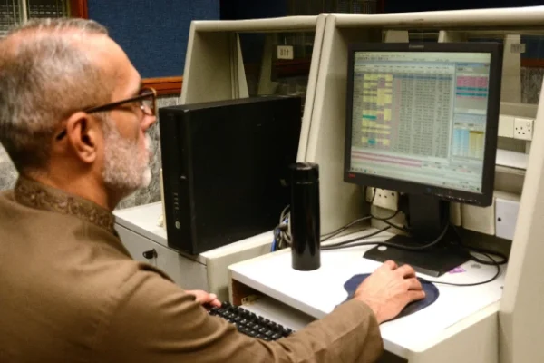 psx witnessed a strong trend reversal session as the kse 100 index surged 1 836 points 1 01 to close at 184 175 photo express