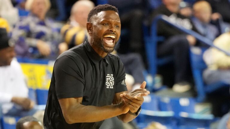 Kennesaw State coach chides 'predators' who bribed athletes