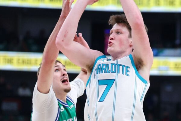 Knueppel, Hornets overcome Flagg, Mavs in rookie showdown