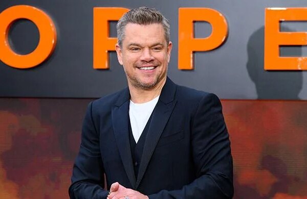 Matt Damon gets roasted by daughter during rare family red carpet appearance