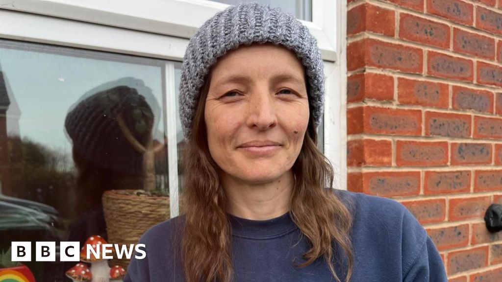 Nottingham A&E: 'Every hospital corridor I saw had people in beds'