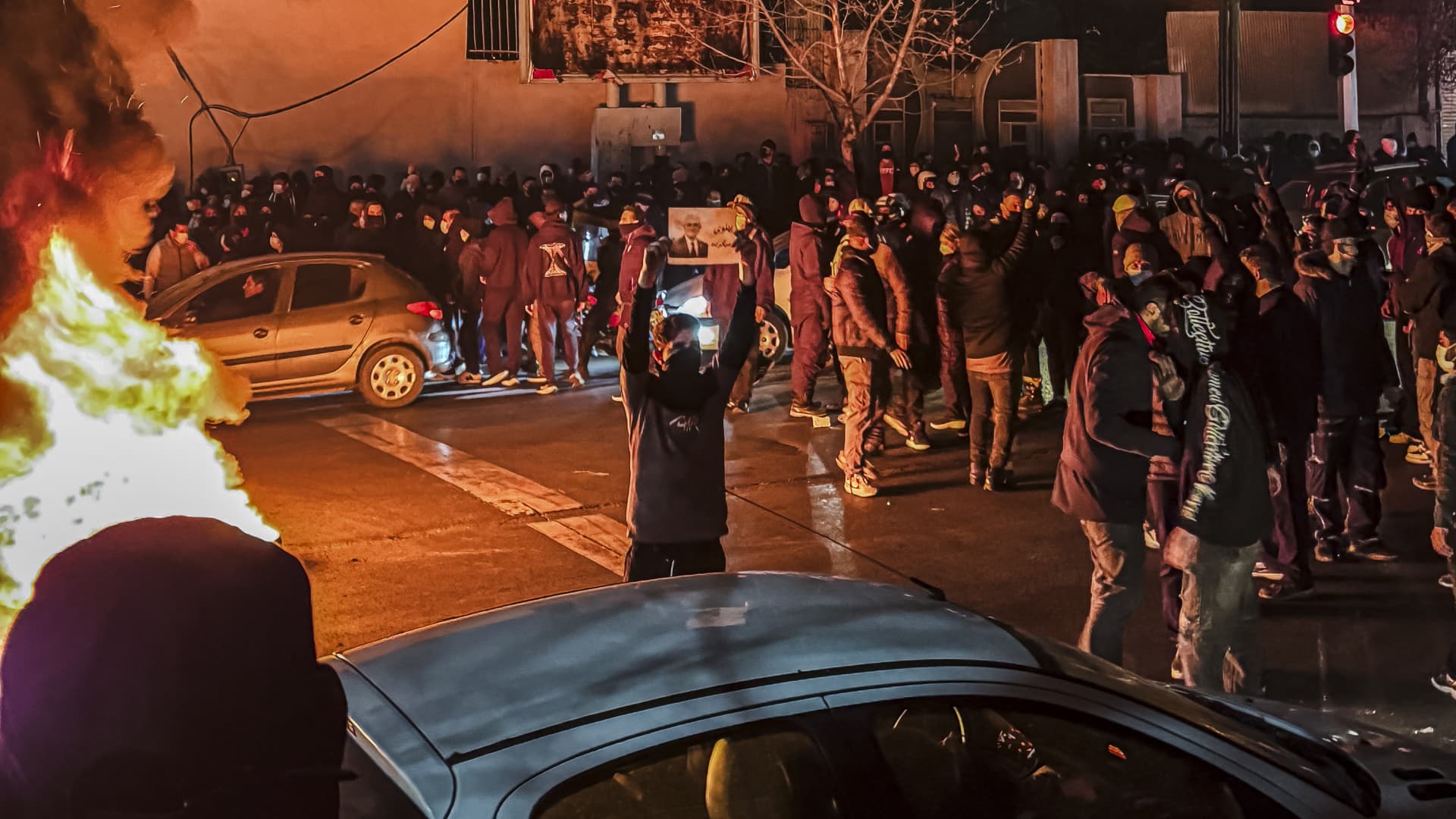 Oil markets are being pulled in every direction. Here’s how market watchers are navigating it