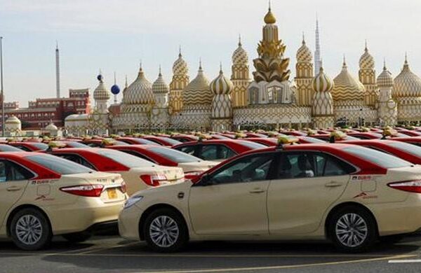 Pakistani taxi drivers, others praised as Dubai declares 2025 lost-and-found statistics