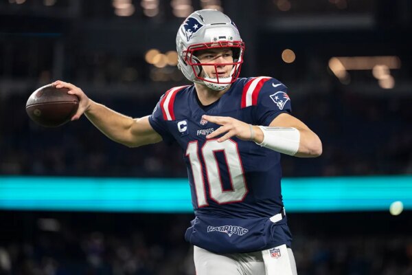 Patriots crush Chargers in Wild Card defensive slugfest, secure first playoff win since 2018