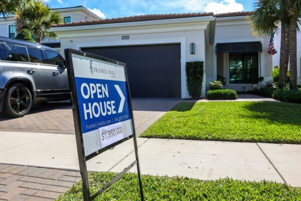 Pending home sales drop sharply in December, dampening 2026 outlook