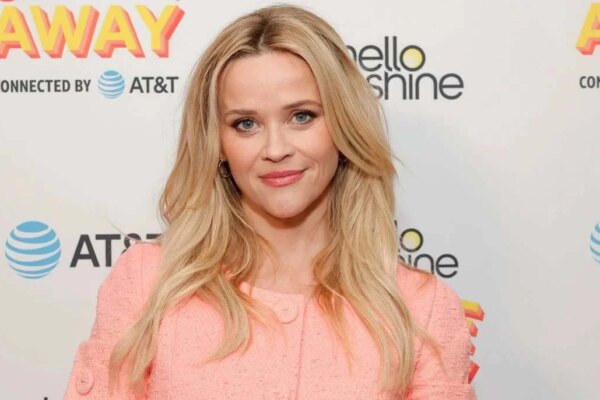 Reese Witherspoon issues urgent warning after scammers using her identity