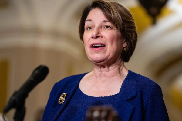 Sen. Amy Klobuchar launches campaign for Minnesota governor amid federal immigration crackdown putting state in spotlight