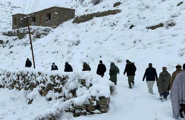 Snow, heavy rain kill 61 in three days in Afghanistan
