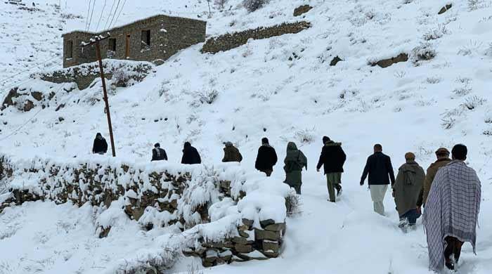 Snow, heavy rain kill 61 in three days in Afghanistan