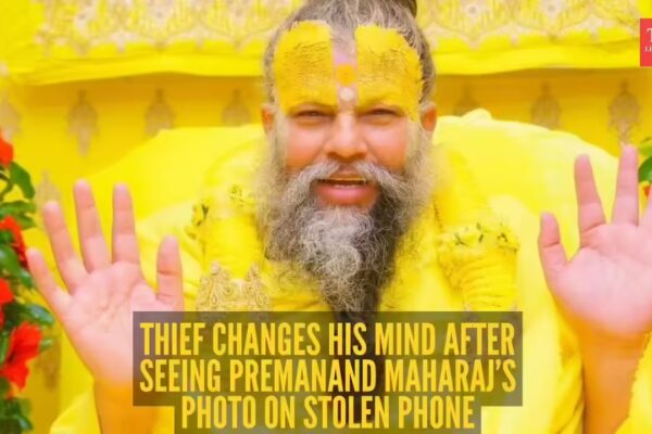 Thief steals phone, sees Premanand Maharaj Ji's photo - Returns it without a word! - The Times of India